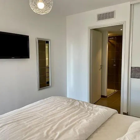 17 - Neuf, Parking Terrasse Et Jolie Vue Apartment *